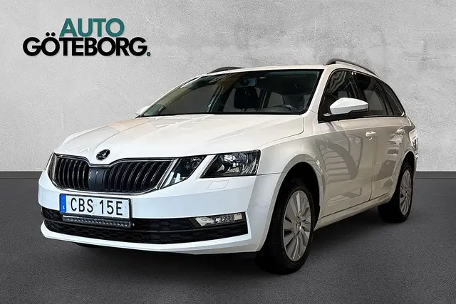 Skoda Octavia Kombi 1.6 TDI SCR 3-Ägare Automat Bluetooth